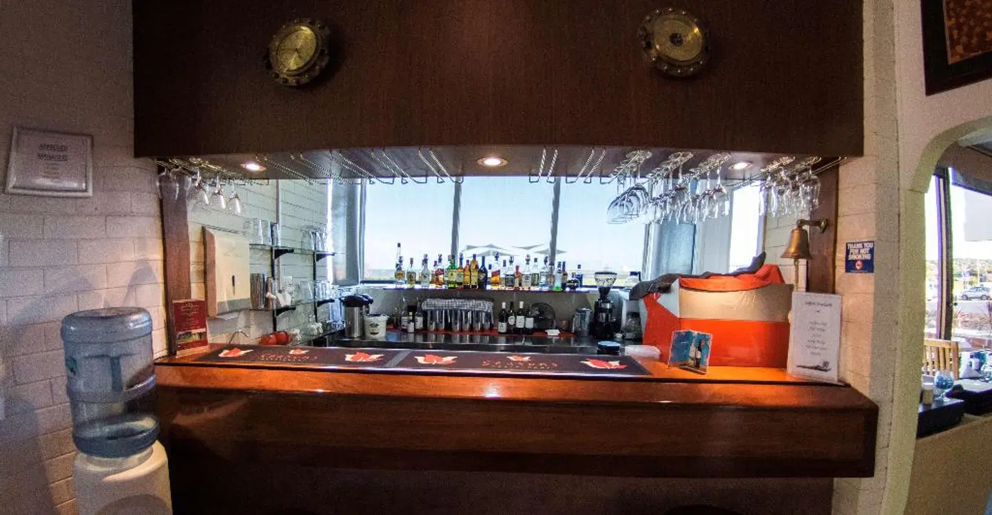 Hospitality Esperance, SureStay Collection by Best Western Bar