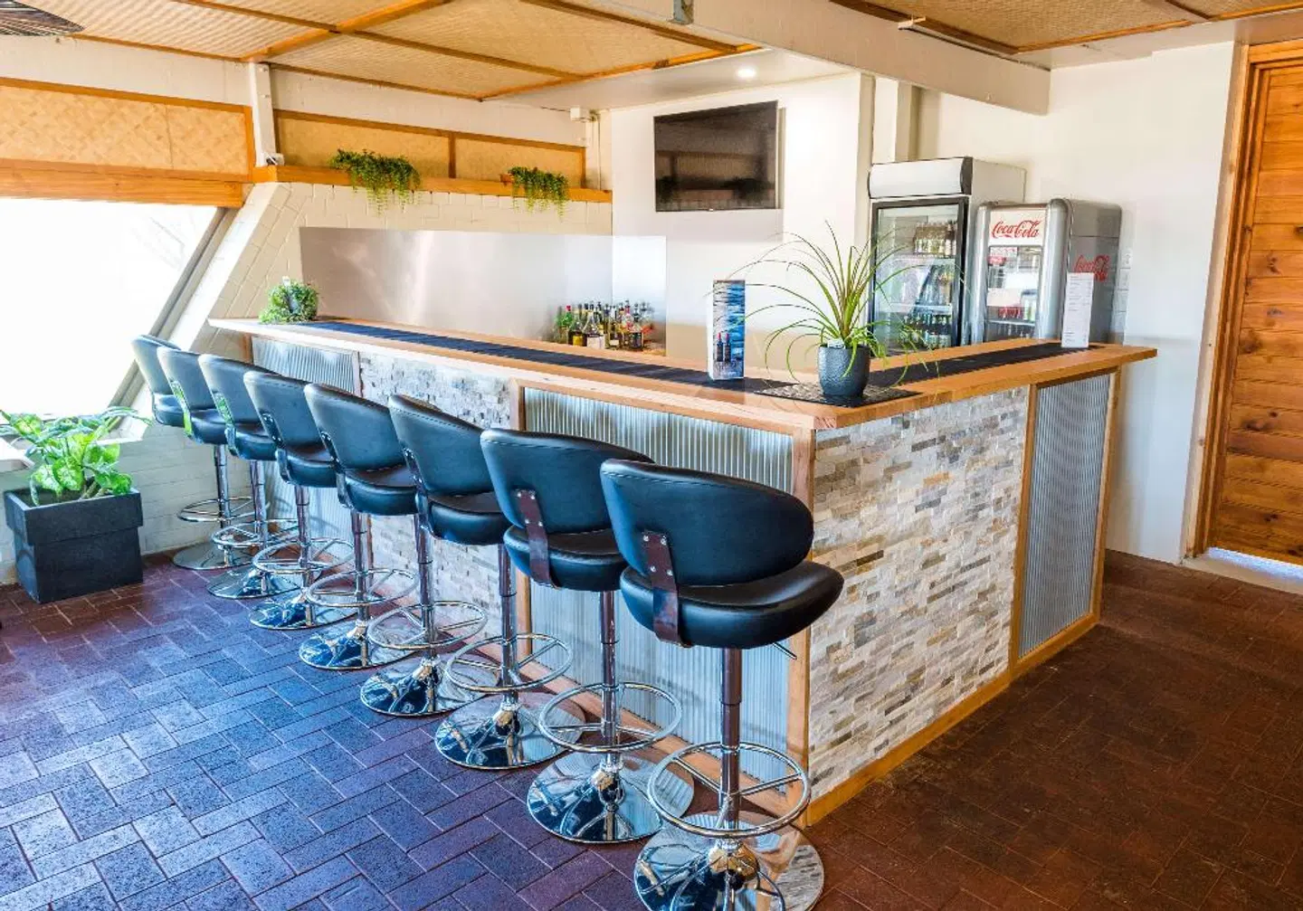 Hospitality Carnarvon, SureStay Collection by Best Western Bar