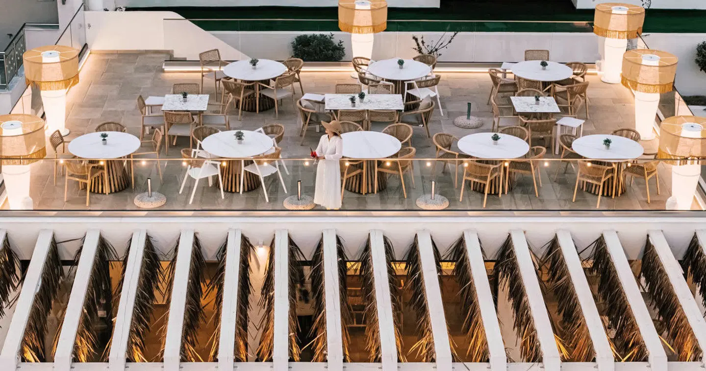 Acron Seaside Suites Restaurant
