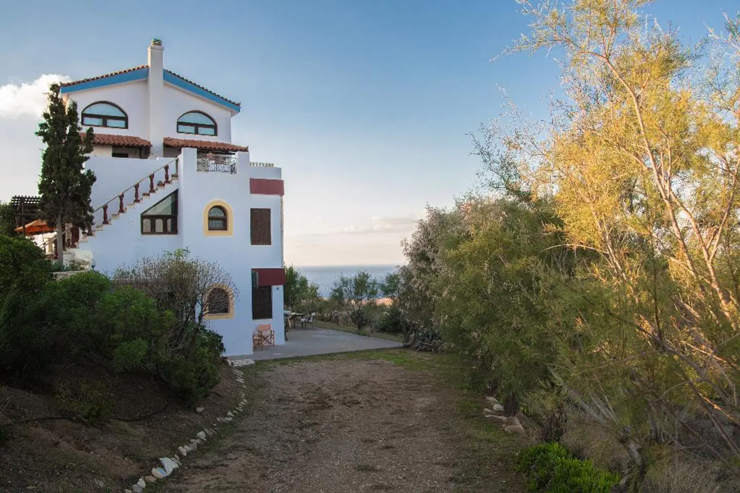 Iliatoras EXTERIOR
