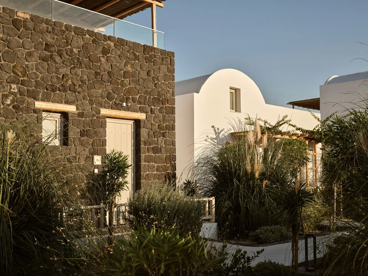 Sea Breeze Beach Resort, Curio Collection by Hilton EXTERIOR