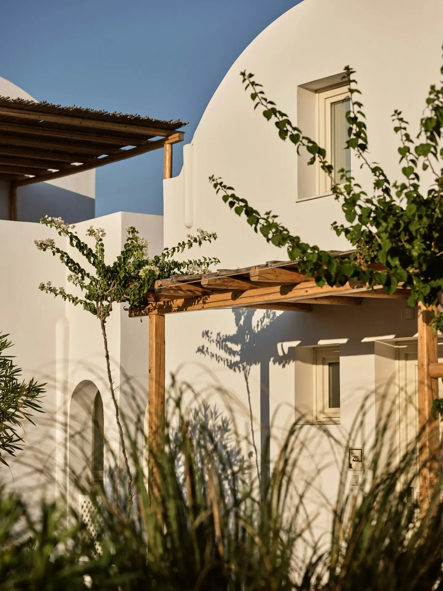 Sea Breeze Beach Resort, Curio Collection by Hilton EXTERIOR