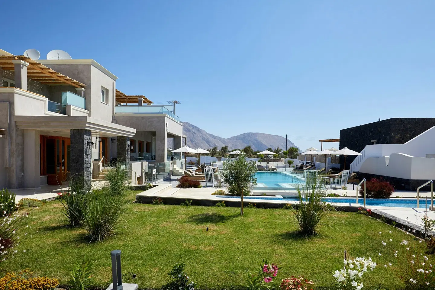 Sea Breeze Beach Resort, Curio Collection by Hilton EXTERIOR