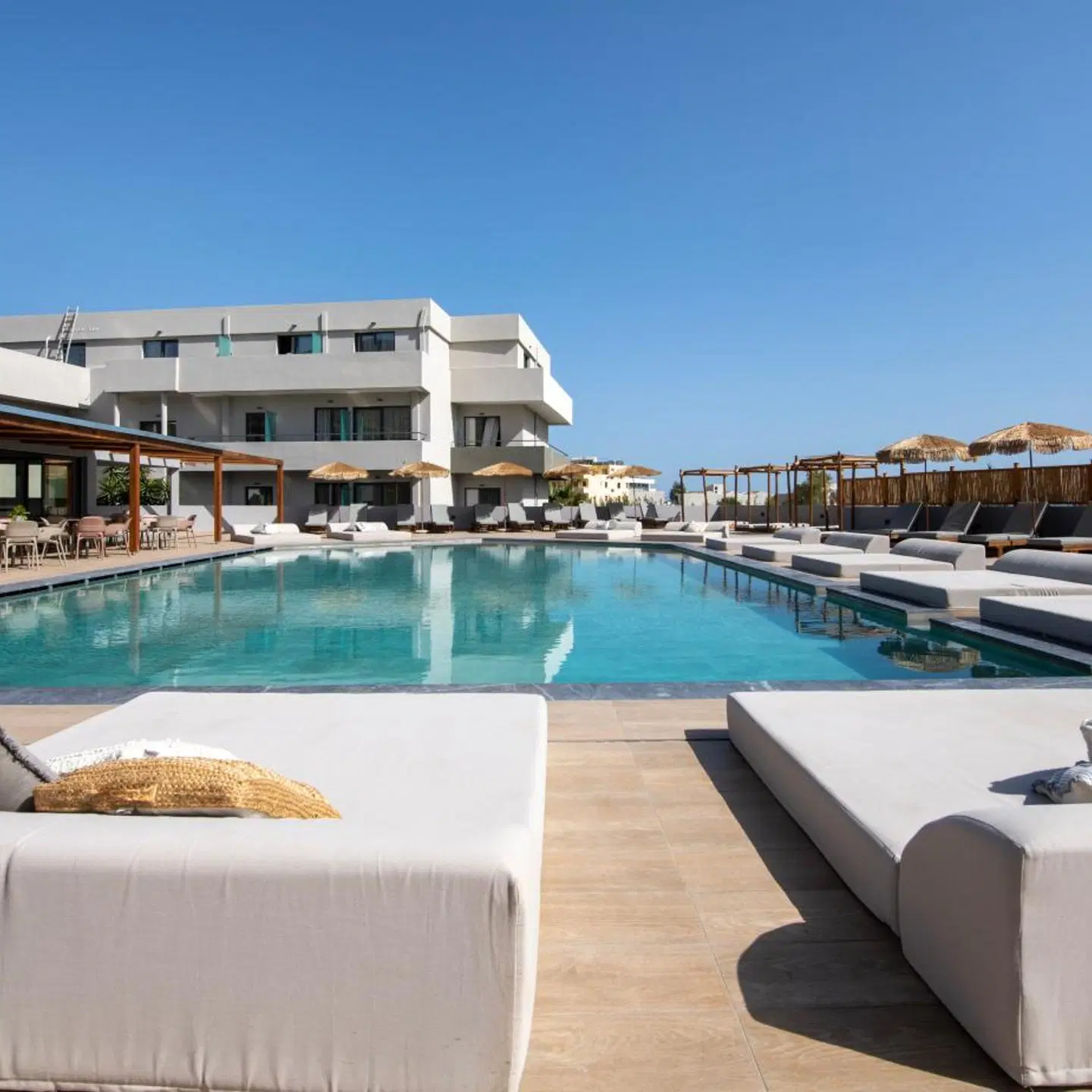 MARE GARDEN OUTDOOR_POOL
