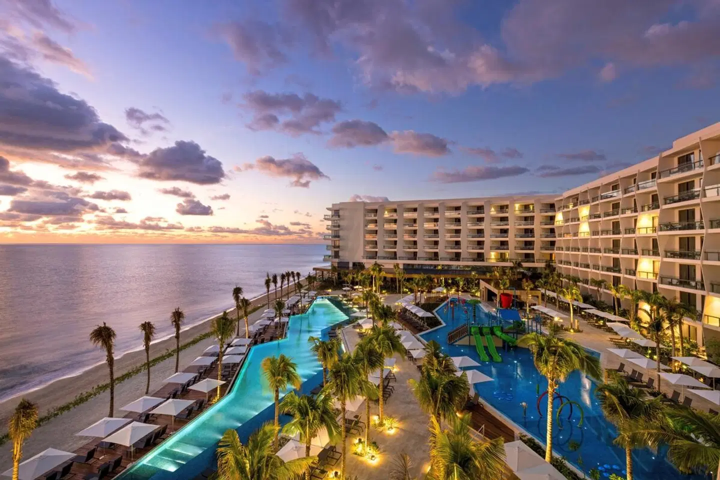 Hilton Cancun, an All Inclusive Resort EXTERIOR
