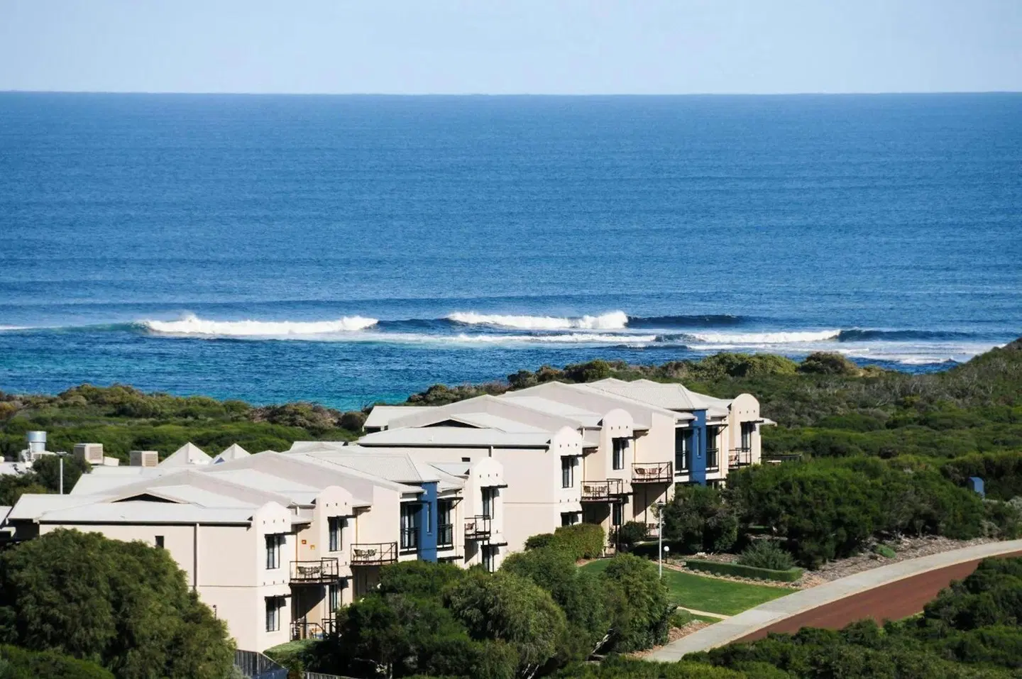 Margarets Beach Resort EXTERIOR