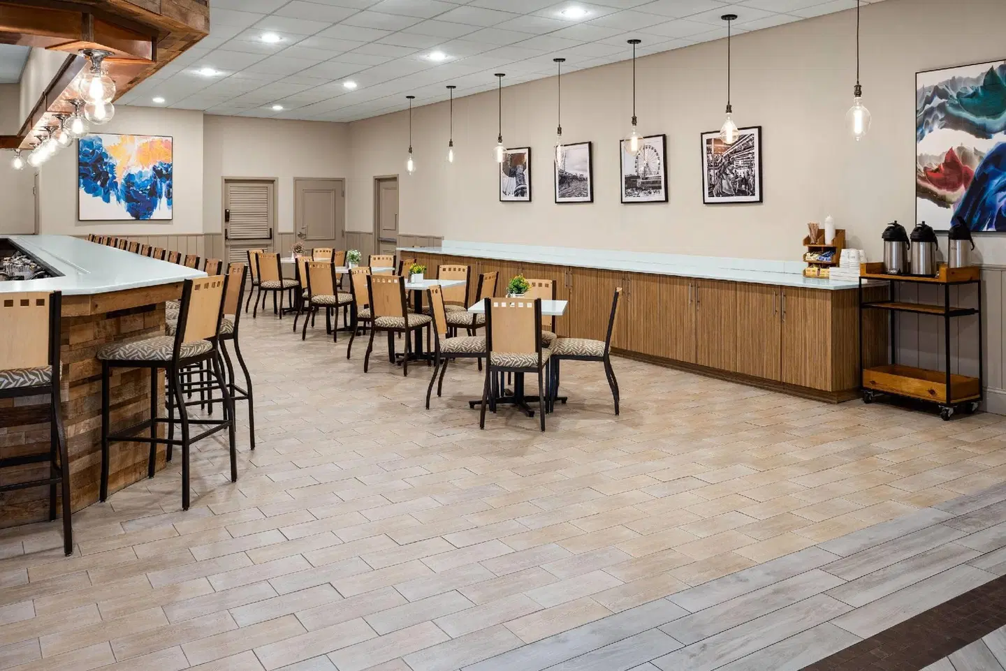 Days Hotel by Wyndham Toms River Jersey Shore Bar