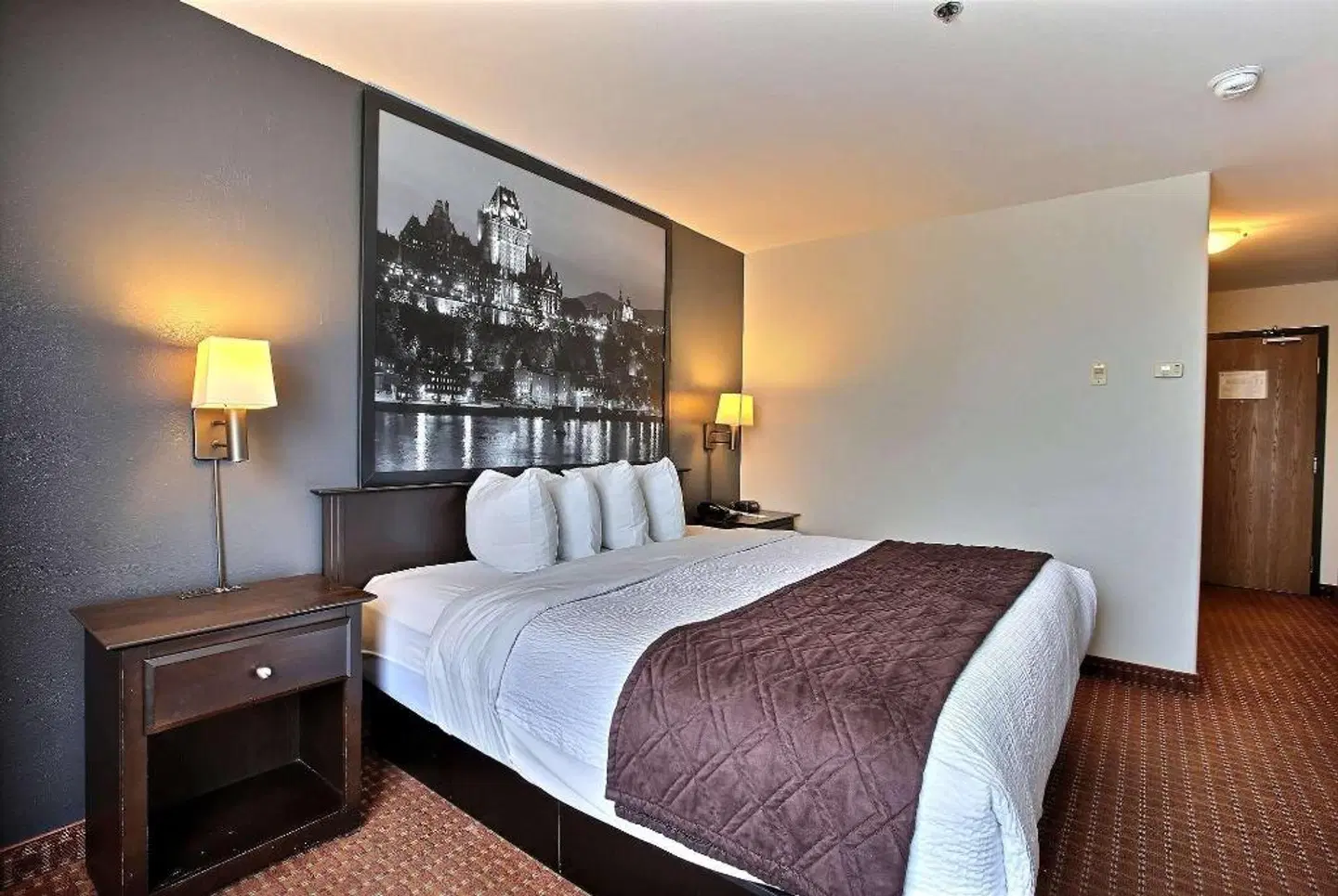 Super 8 by Wyndham Quebec City ROOM_EXAMPLE