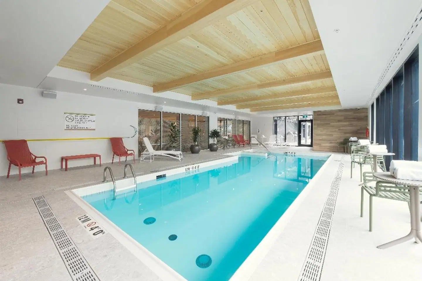 Home2 Suites By Hilton Quebec City Hallenbad