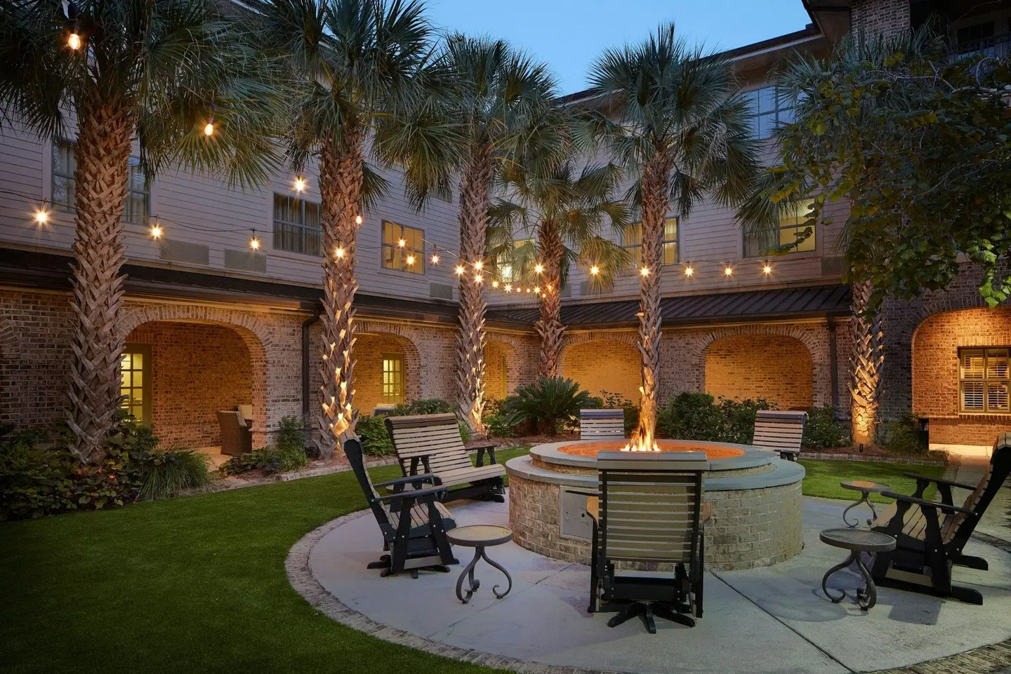 Courtyard by Marriott Charleston Mt. Pleasant Terrasse