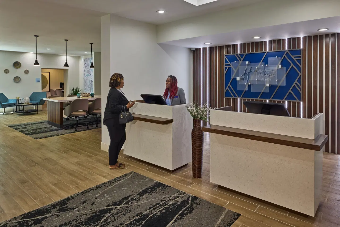 Holiday Inn Express Charleston Dwtn - Medical Area by IHG LOUNGE_LOBBY