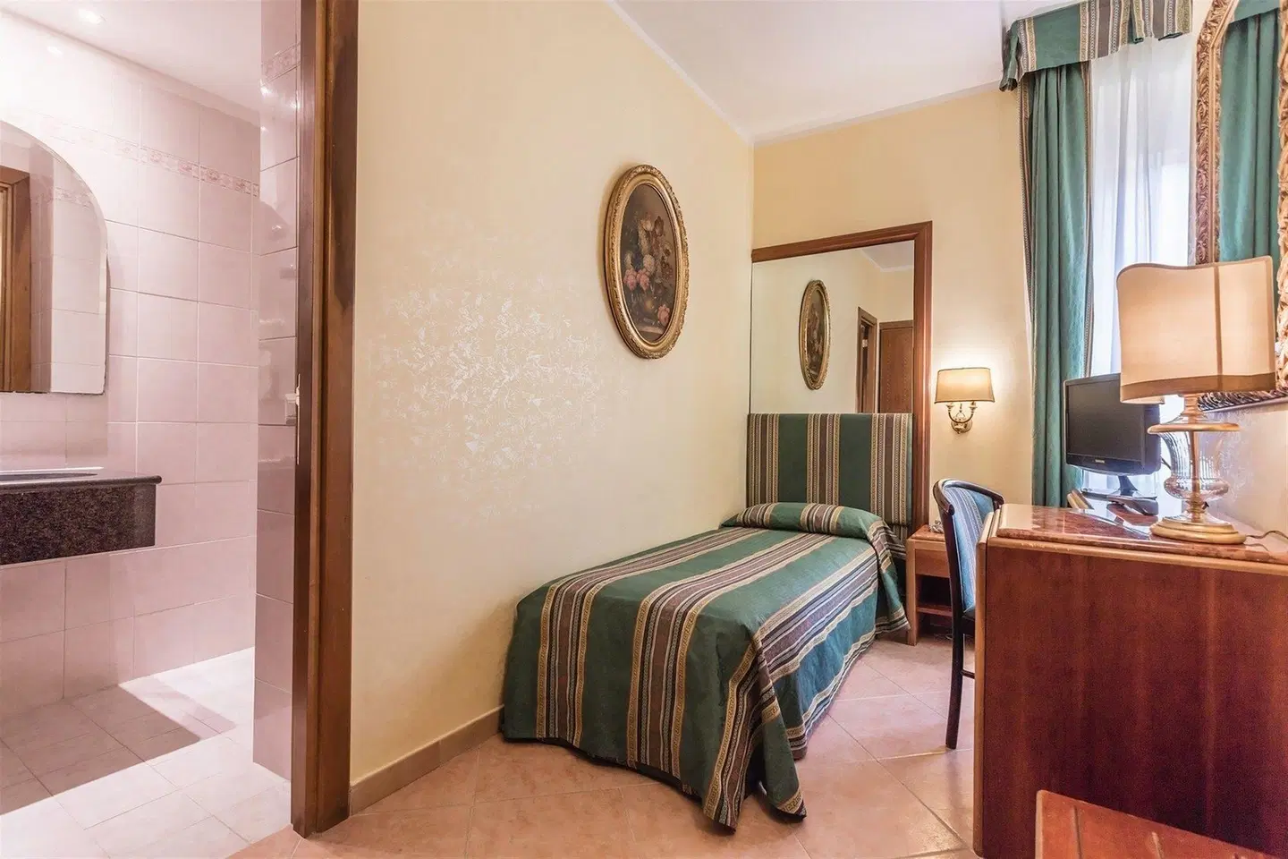 Lazio ROOM_EXAMPLE