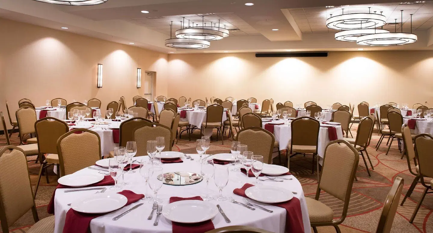 DoubleTree by Hilton Hotel and Suites Charleston Airport Restaurant