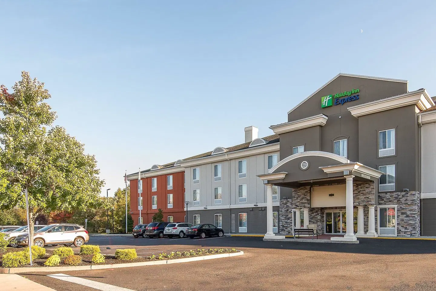 Holiday Inn Express & Suites Philadelphia - Mt Laurel by IHG EXTERIOR