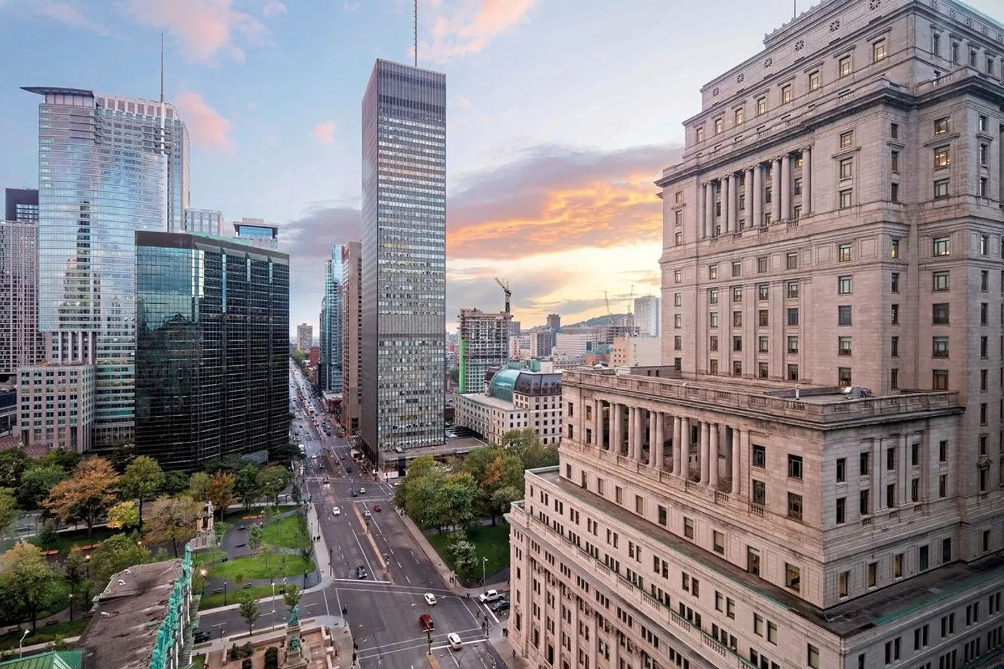 Fairmont The Queen Elizabeth EXTERIOR