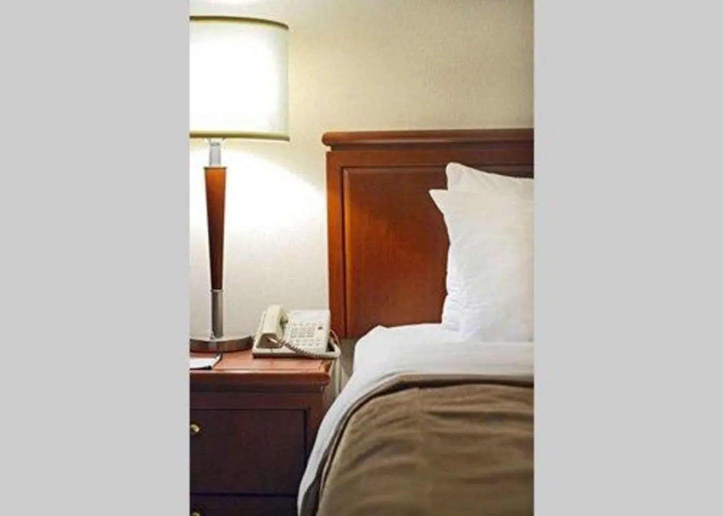 Quality Hotel Montreal East ROOM_EXAMPLE