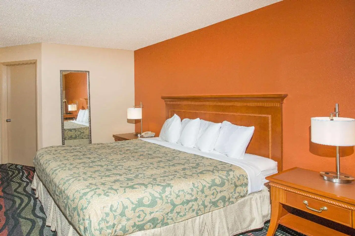 Super 8 by Wyndham Myrtle Beach/Market Common Area ROOM_EXAMPLE