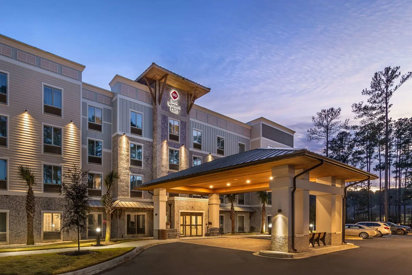 Best Western Plus Bluffton / Hilton Head Hotel EXTERIOR