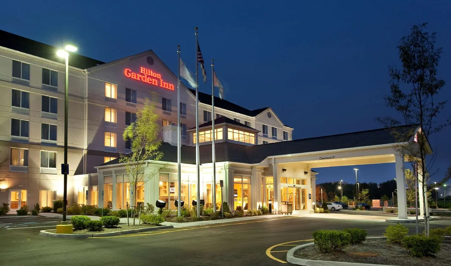 Hilton Garden Inn Ridgefield Park EXTERIOR