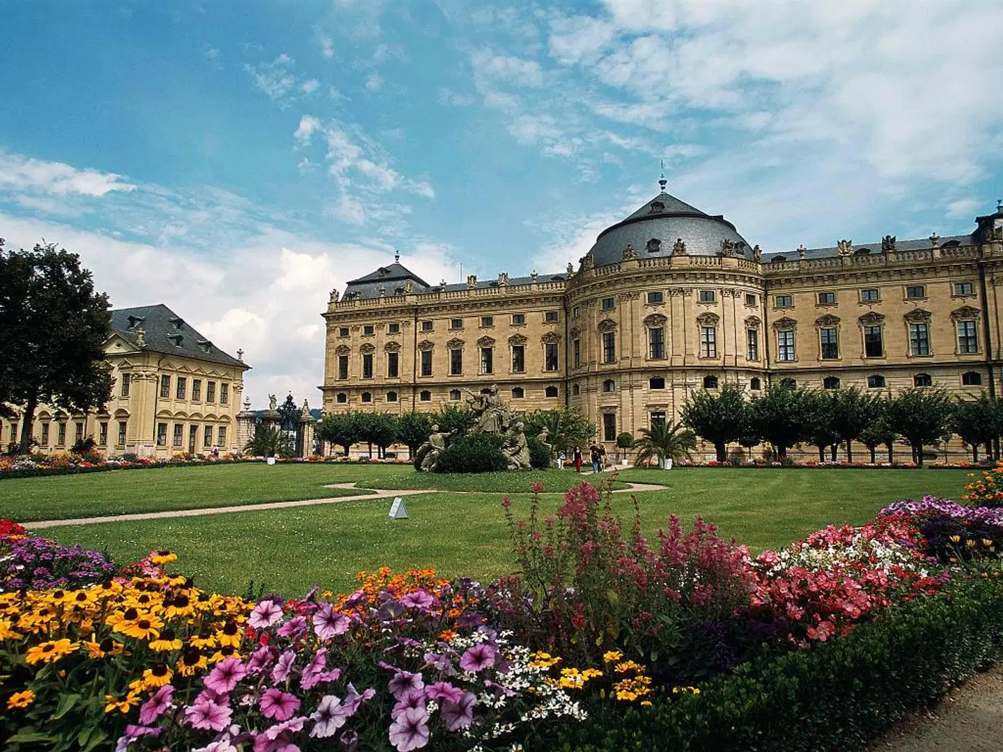 Mercure Wuerzburg am Mainufer Garten