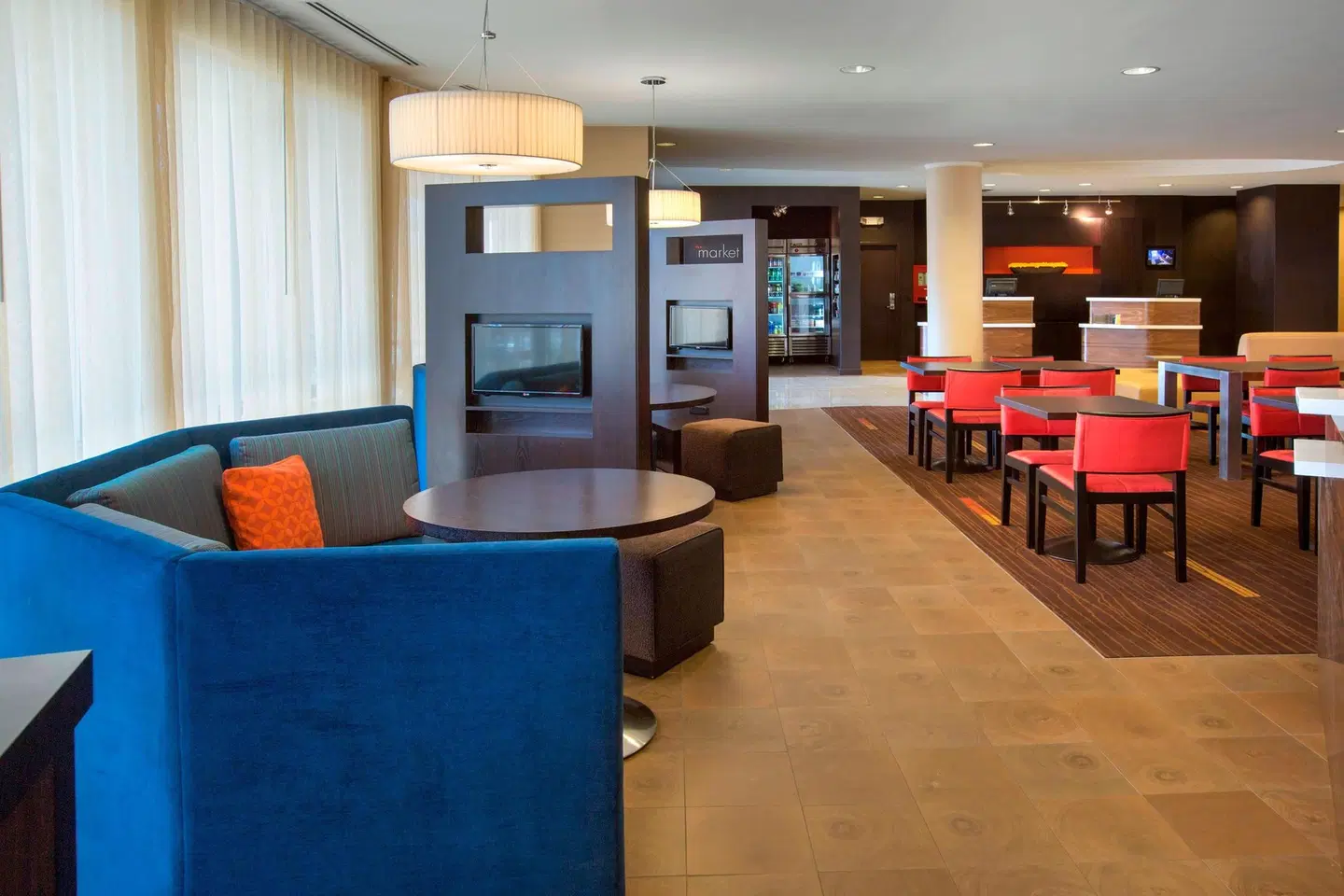 Courtyard by Marriott Paramus Bar