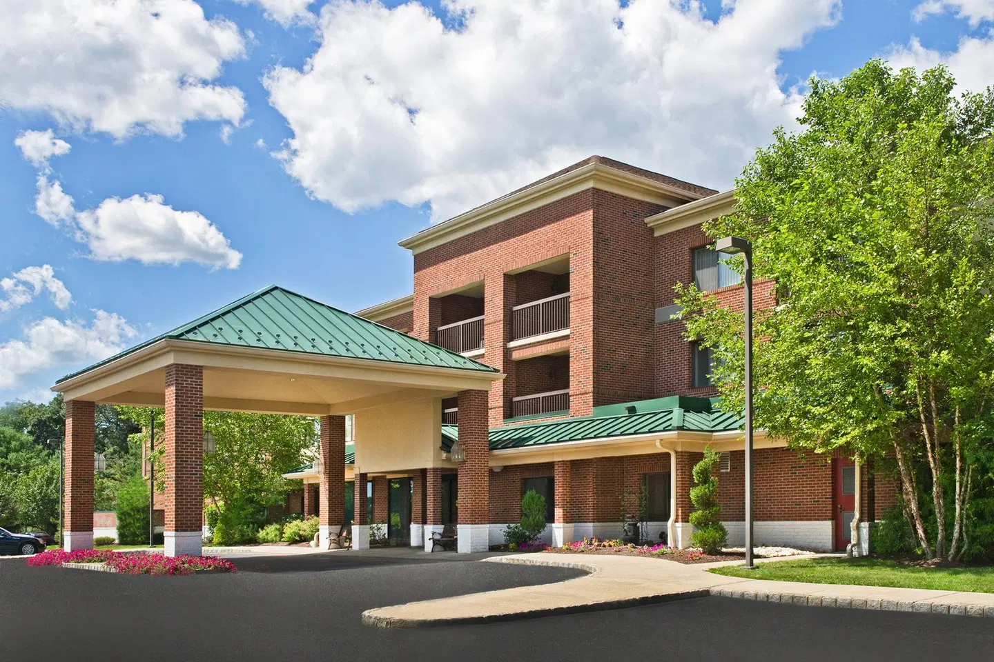 Courtyard by Marriott Parsippany EXTERIOR