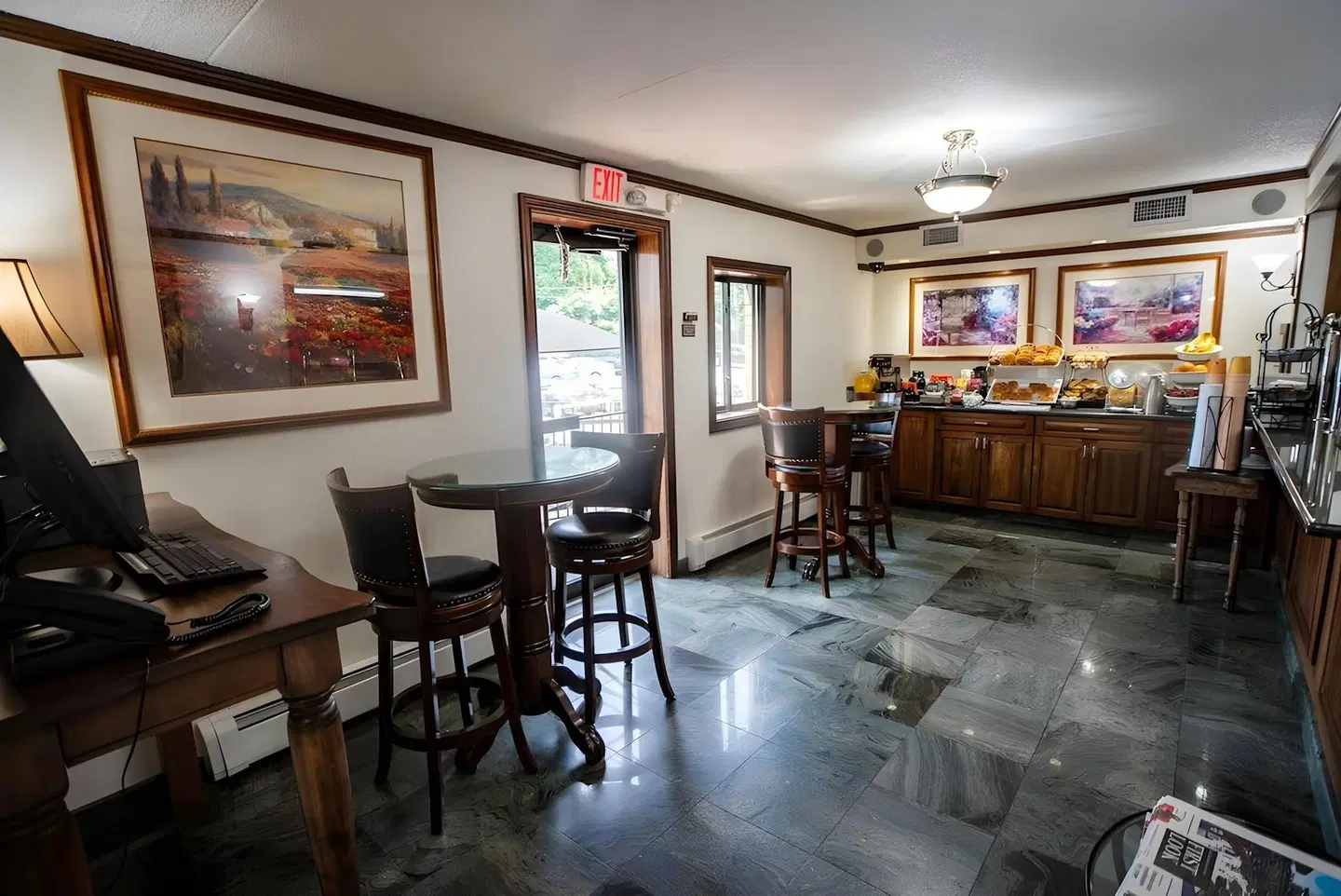 The Holland Hotel Bar