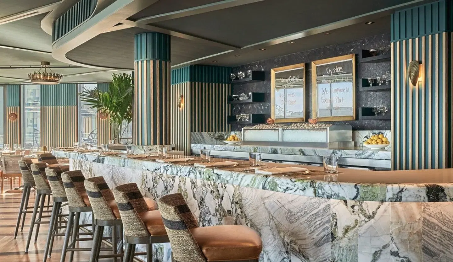 Four Seasons Hotel New Orleans Bar