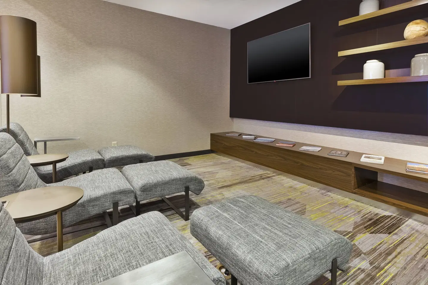 Courtyard by Marriott Secaucus Meadowlands ROOM_EXAMPLE
