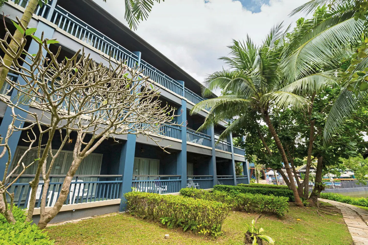 Peace Laguna Resort EXTERIOR