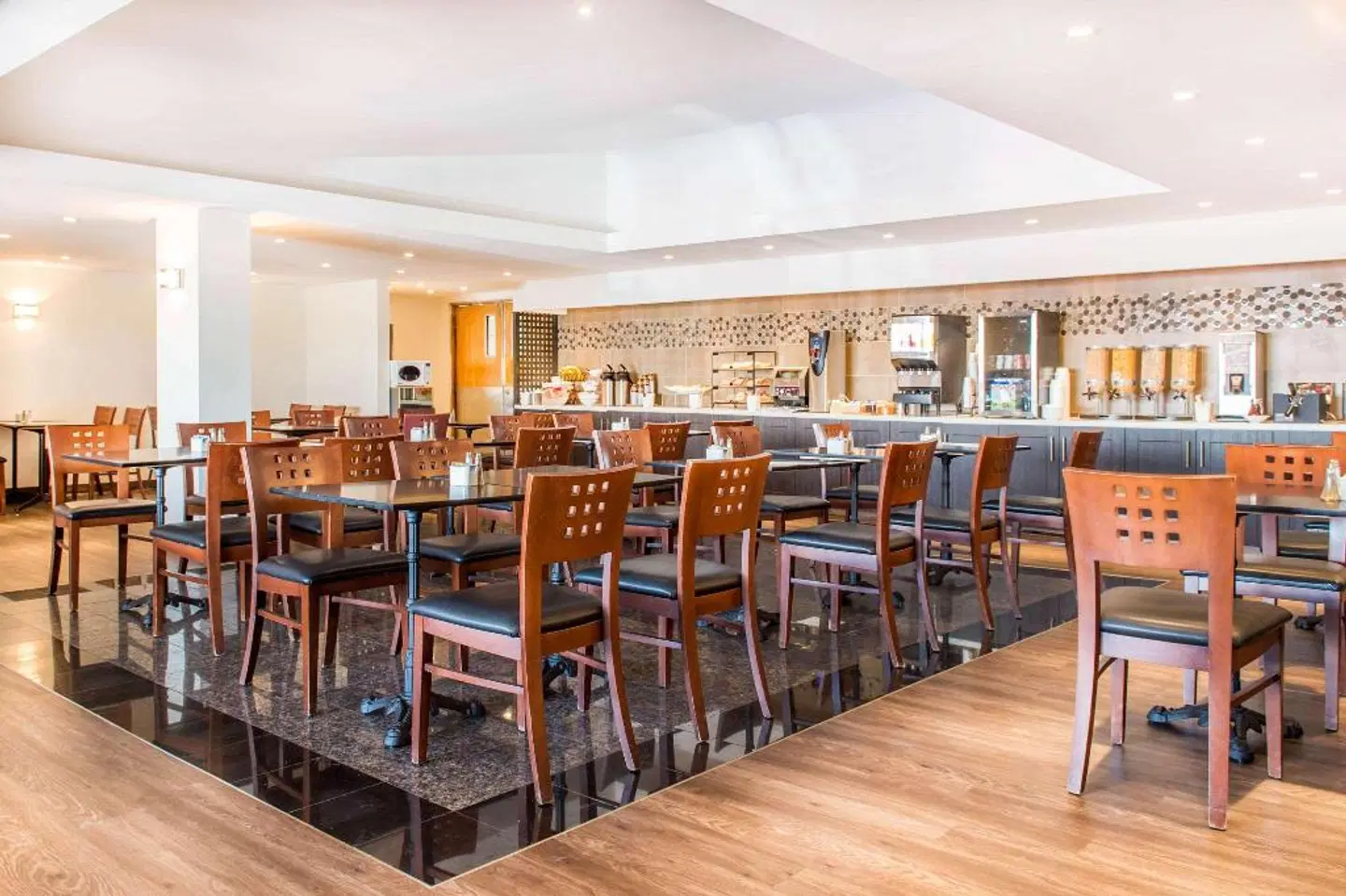 Quality Hotel Dorval Restaurant