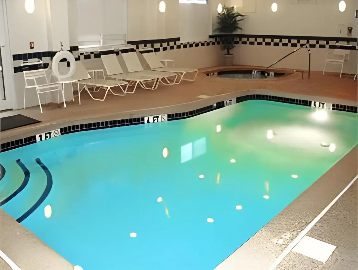 Fairfield by Marriott Inn & Suites Woodbridge Hallenbad