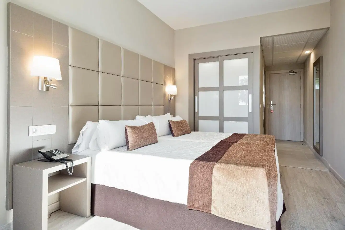 Best Front Marítim ROOM_EXAMPLE