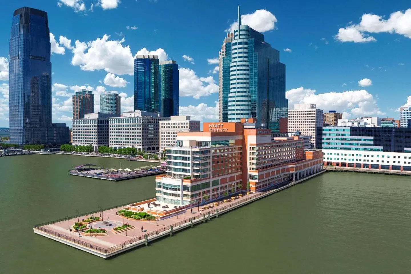 Hyatt Regency Jersey City on the Hudson EXTERIOR