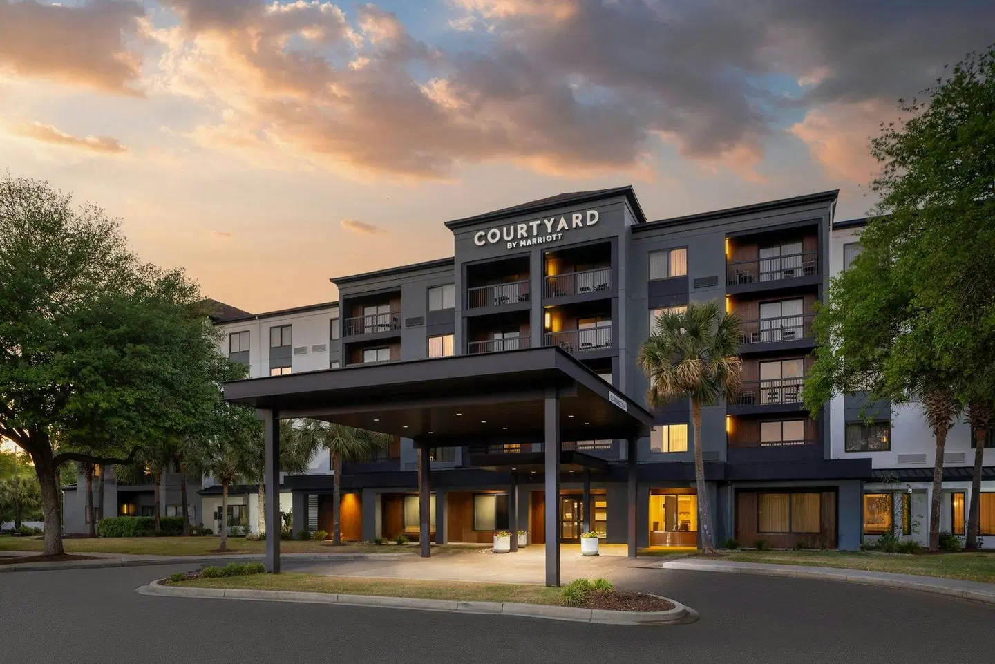 Courtyard by Marriott Myrtle Beach Barefoot Landing EXTERIOR