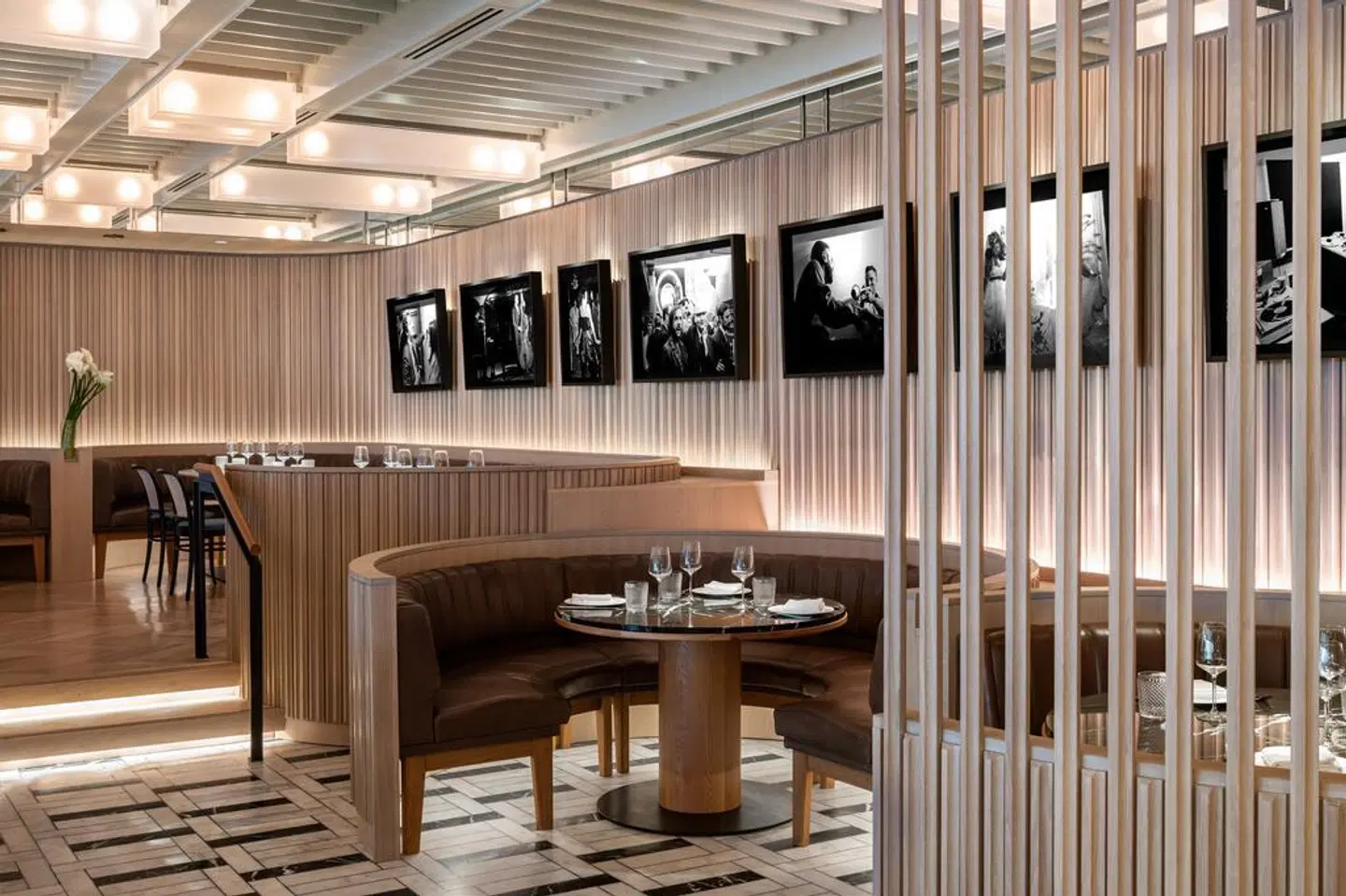 Four Seasons Hotel Montreal Bar