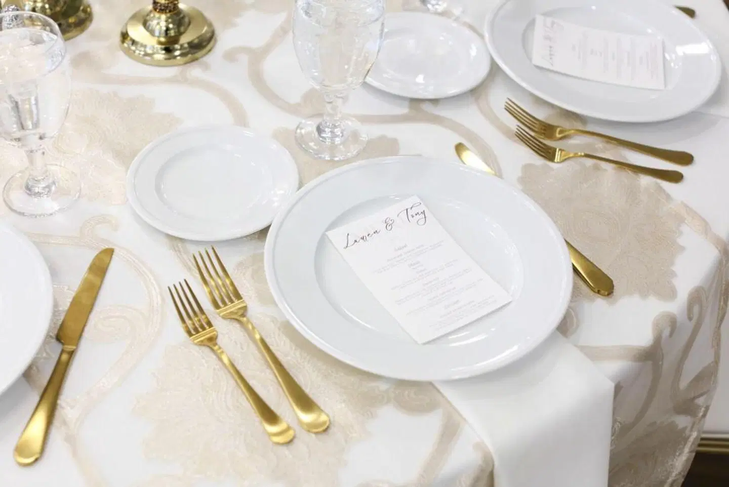 La Mer Beachfront Inn Restaurant