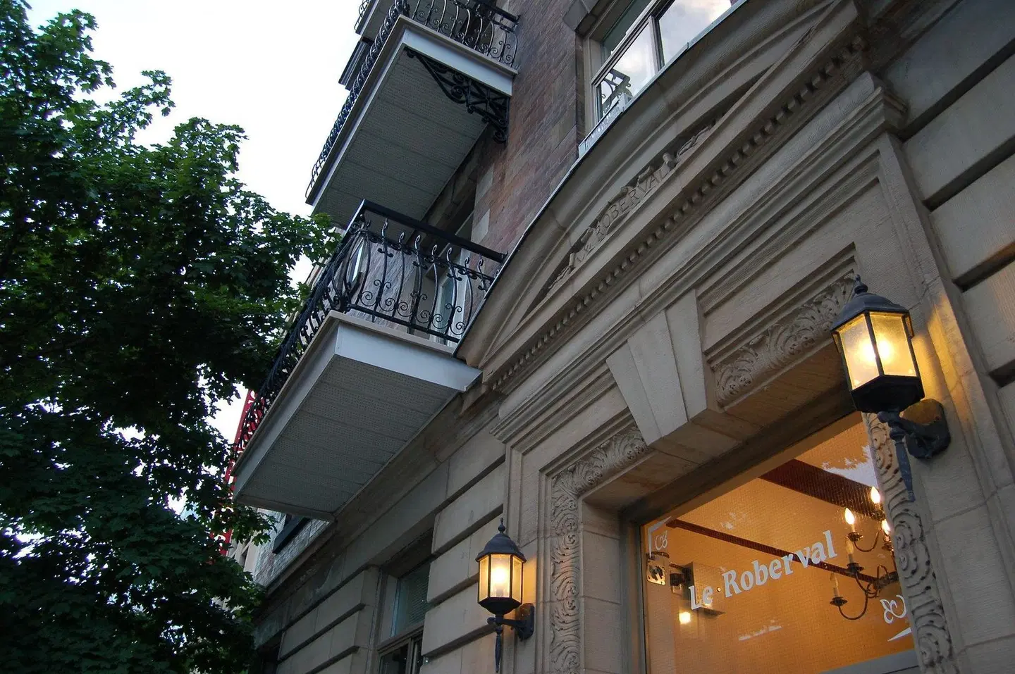 le Roberval EXTERIOR