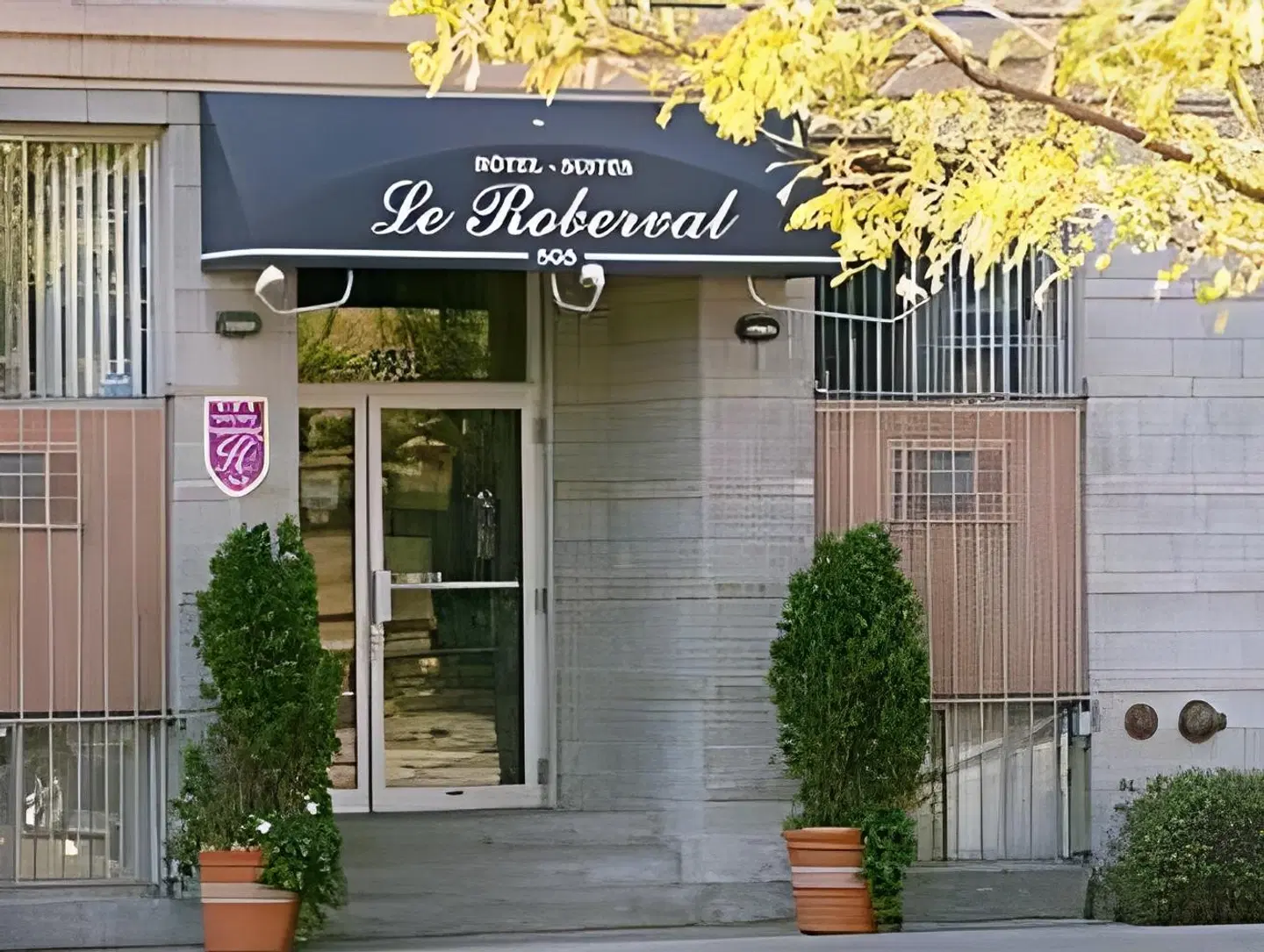 le Roberval EXTERIOR