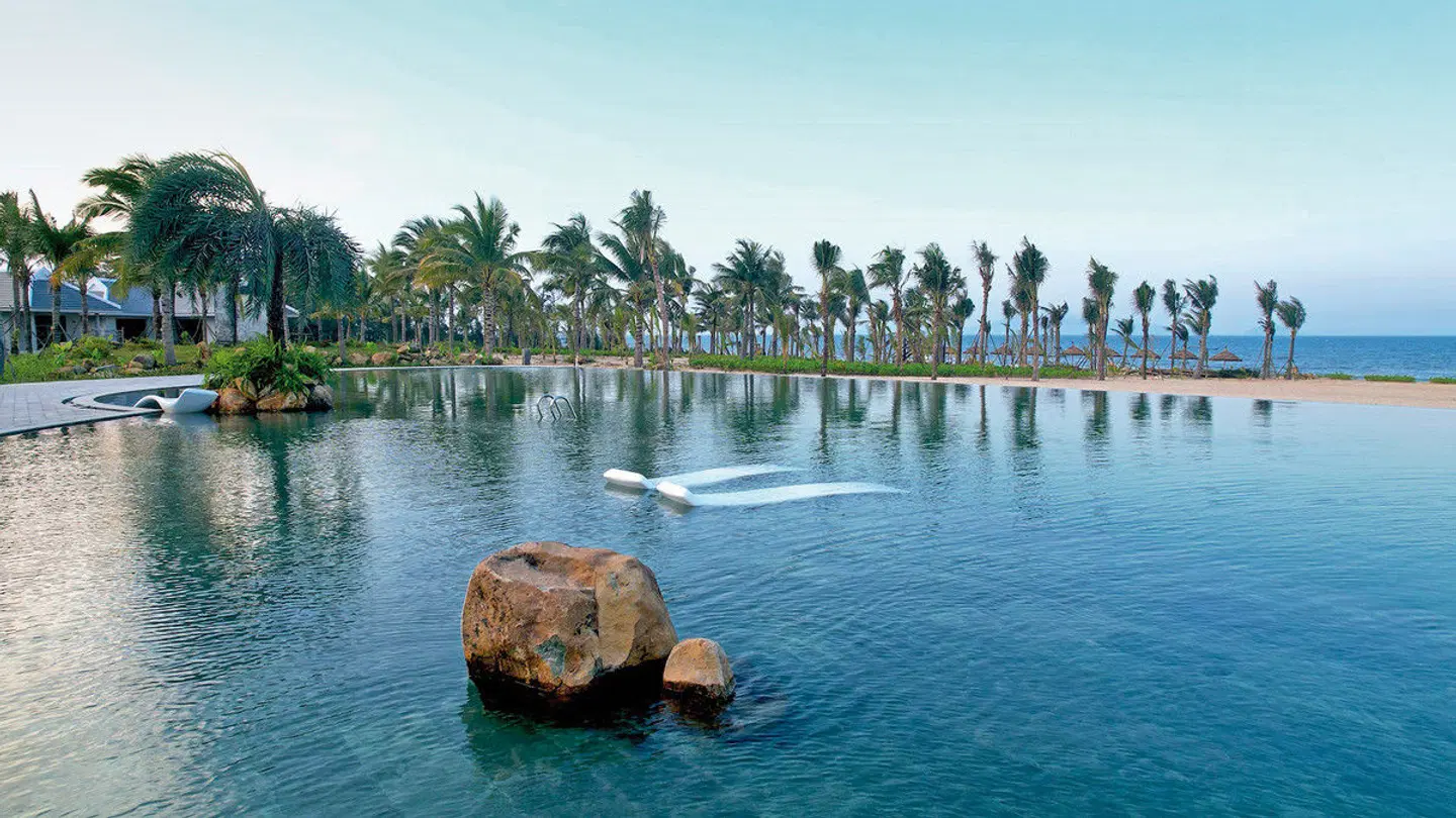 Bliss Hoi An Beach Resort & Wellness OUTDOOR_POOL
