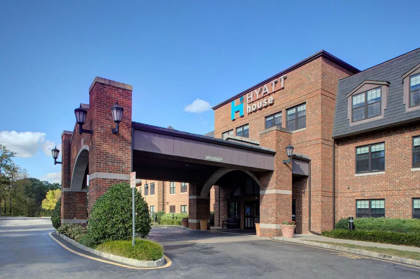 Hyatt House Parsippany-East EXTERIOR