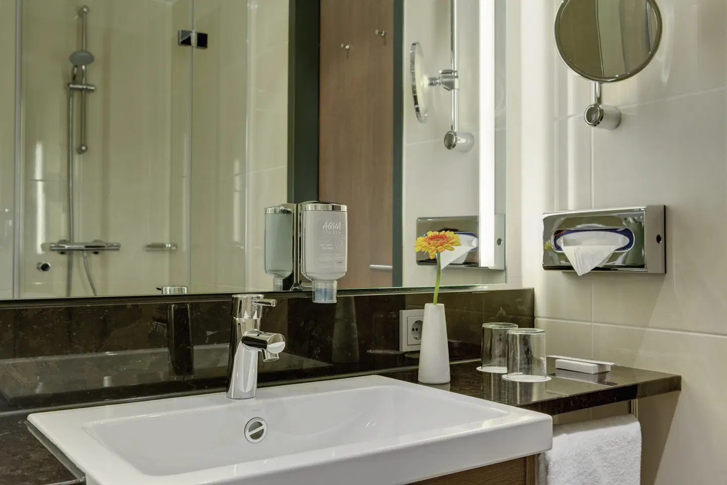 IntercityHotel Leipzig Badezimmer