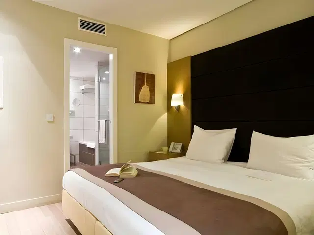 B-aparthotel Grand Place ROOM_EXAMPLE
