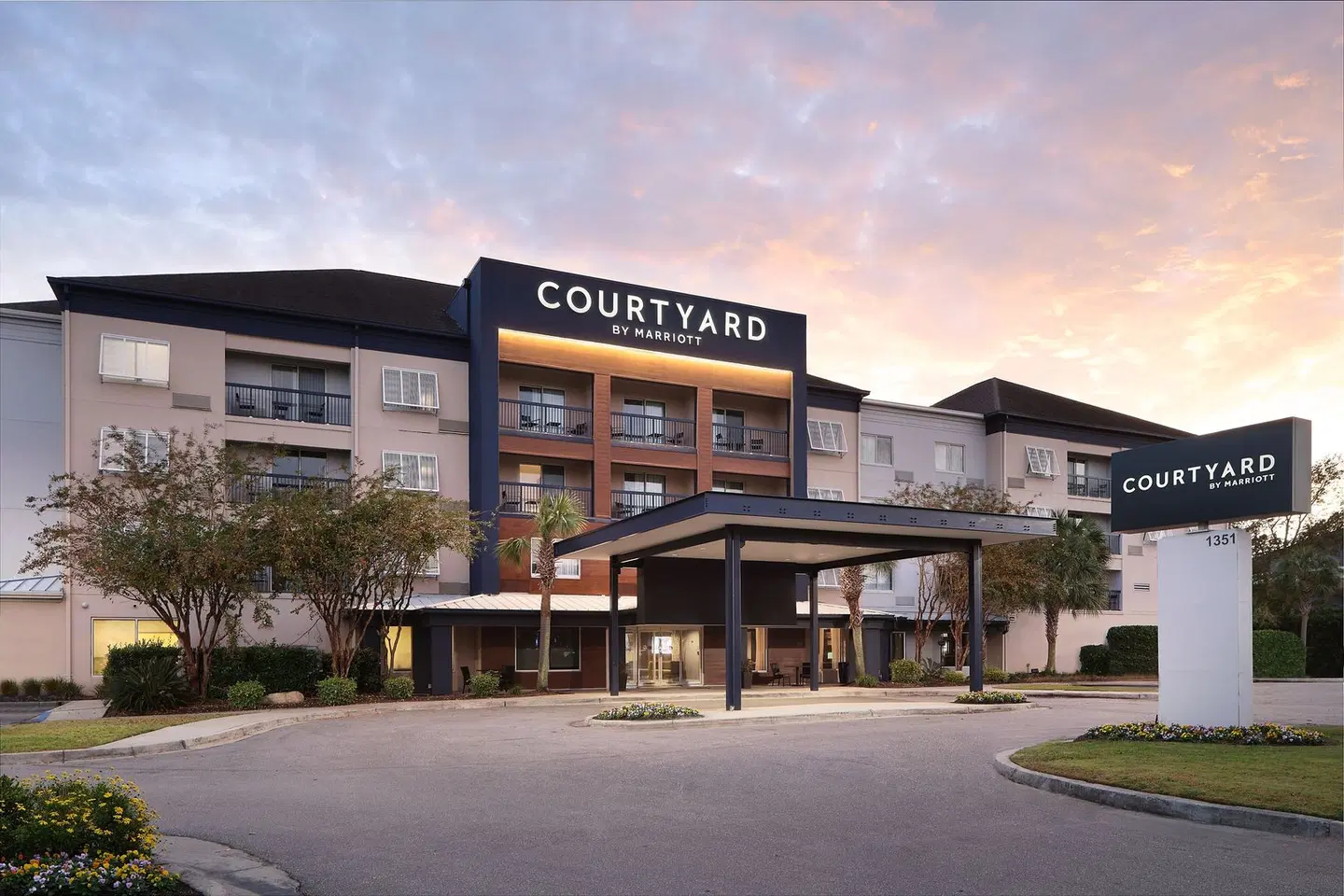 Courtyard by Marriott Myrtle Beach Broadway EXTERIOR