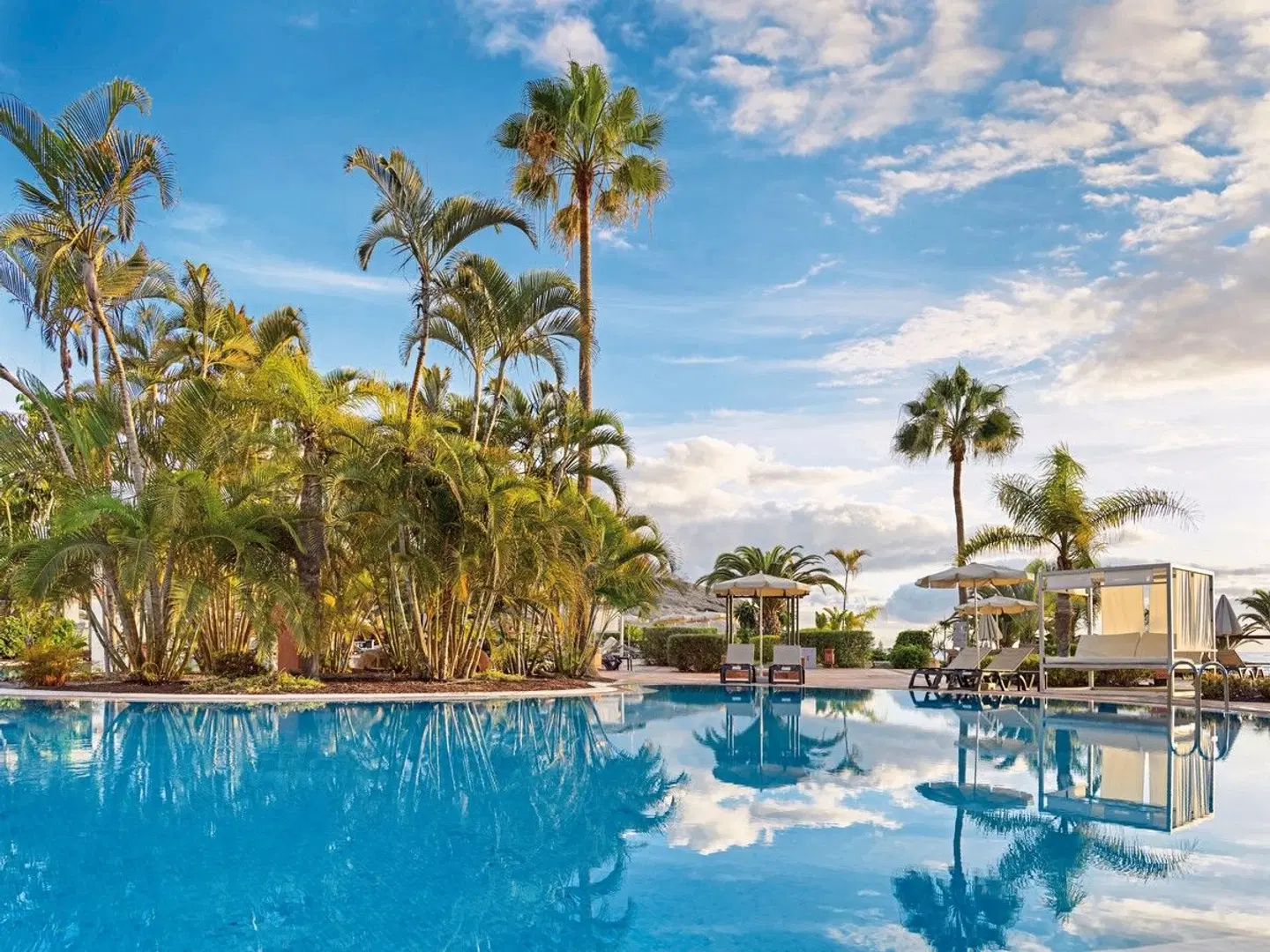 H10 Costa Adeje Palace OUTDOOR_POOL