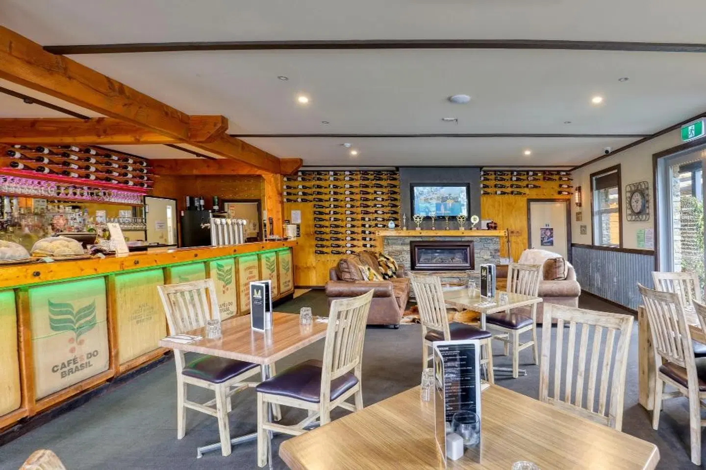 Marsden Lake Resort Central Otago Bar