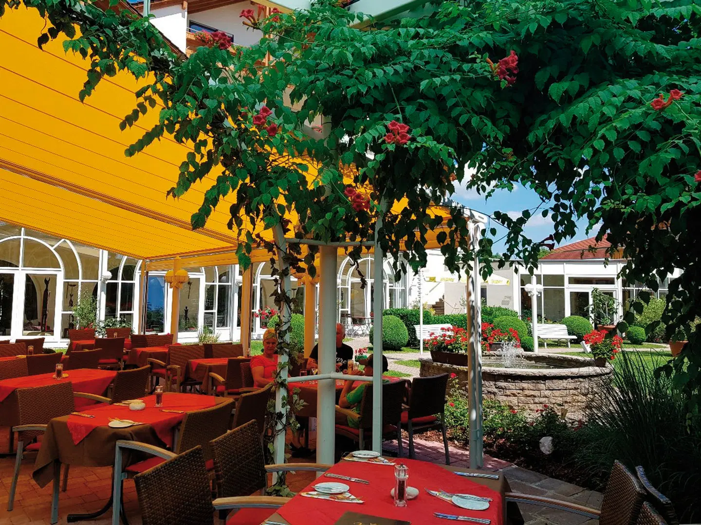 Ringhotel Krone Schnetzenhausen Terrasse
