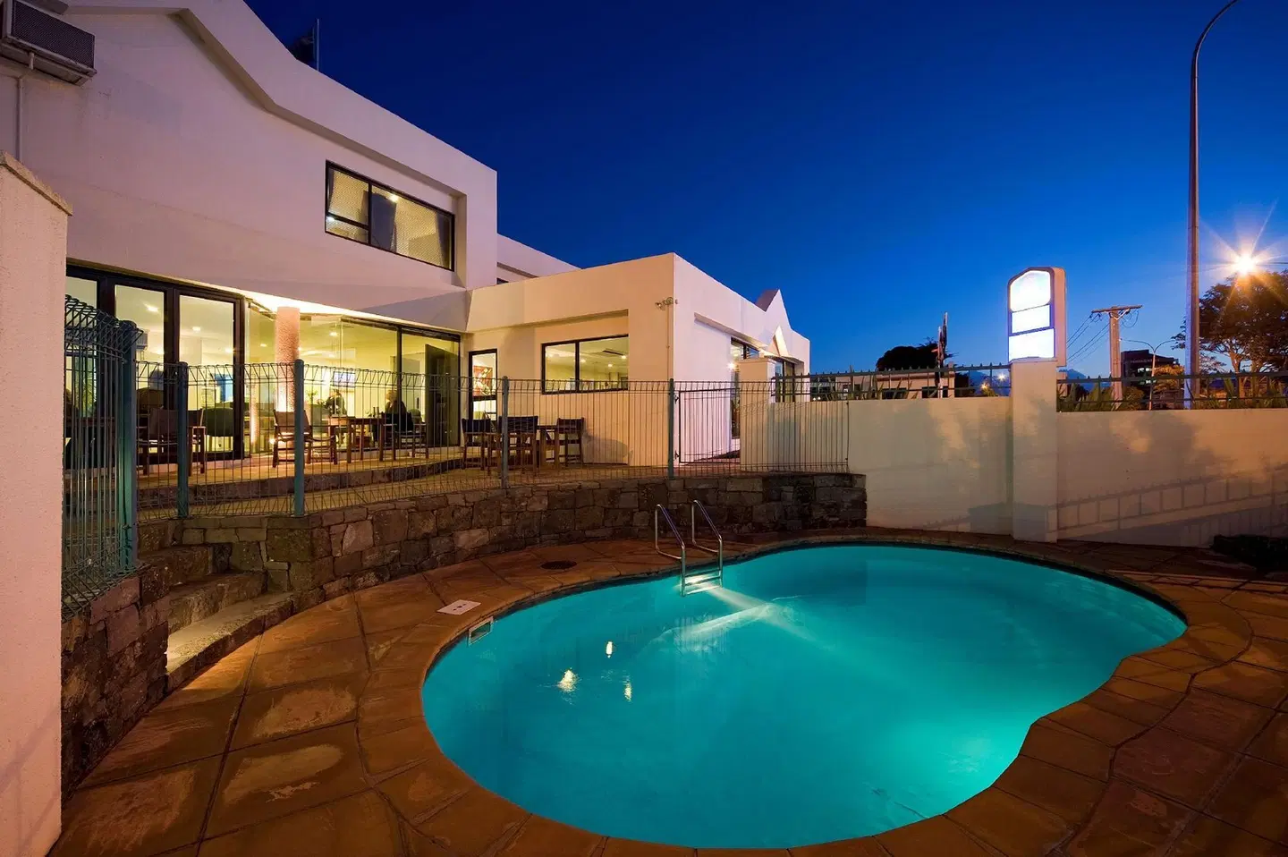 Best Western Ellerslie International OUTDOOR_POOL