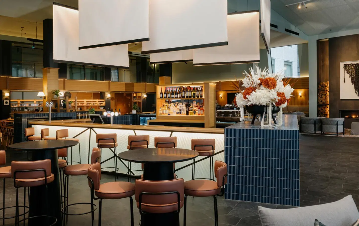 voco Queenstown Bar