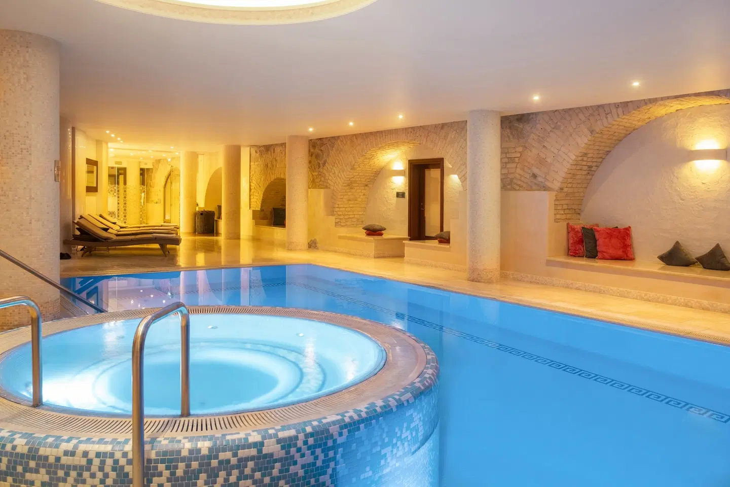 Grand Hotel Kempinski Vilnius Hallenbad